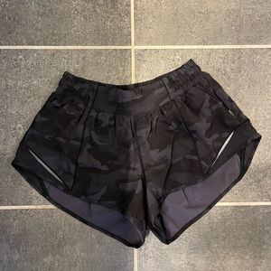 Lululemon hotty hot low rise shorts with 2.5 inseam